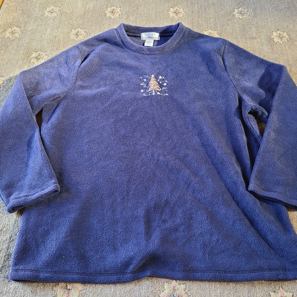 Passports woman Christmas sweater. Navy blue womens size 2X. LIKE NEW